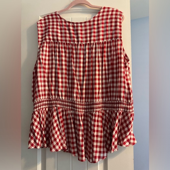 New, no tags, red and white gingham top. - Picture 2 of 4